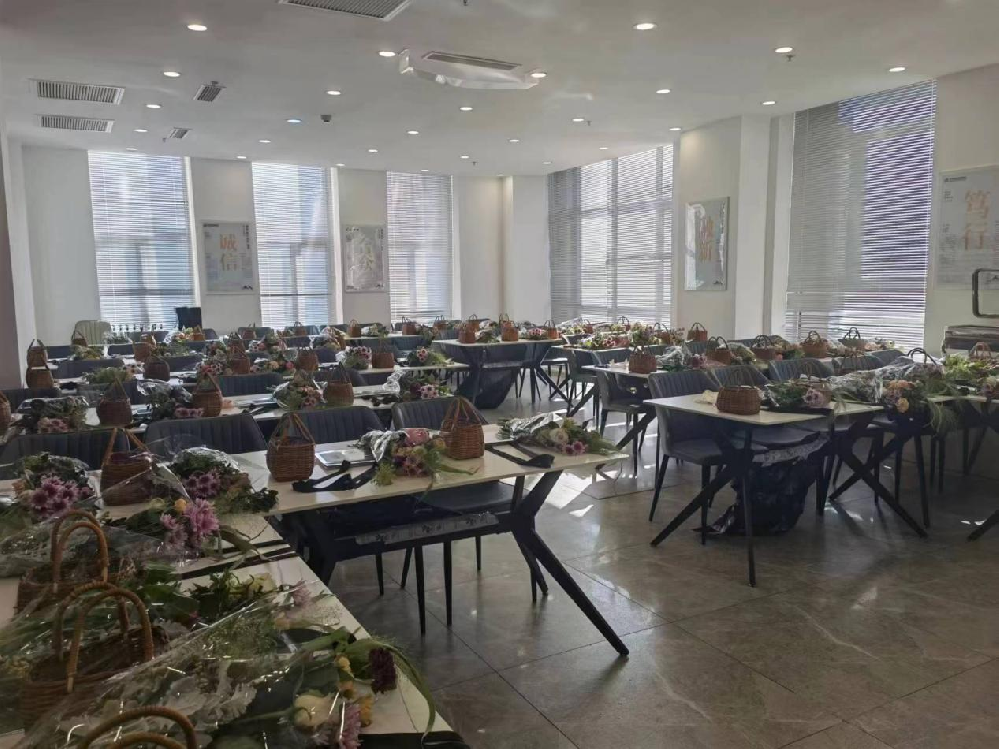 ���Ź���ΪŮְ�����и�Ů���˶�